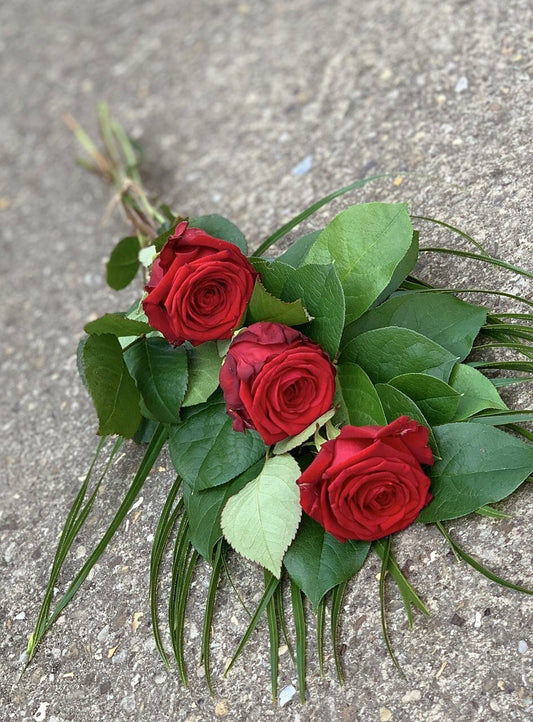 Funeral - 3 Rose Sheaf – Red