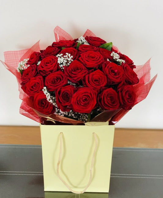Red Roses 24 in a Gift Bag